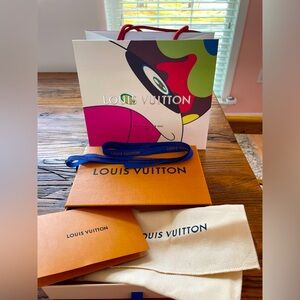 Original LV packaging for small wallets.